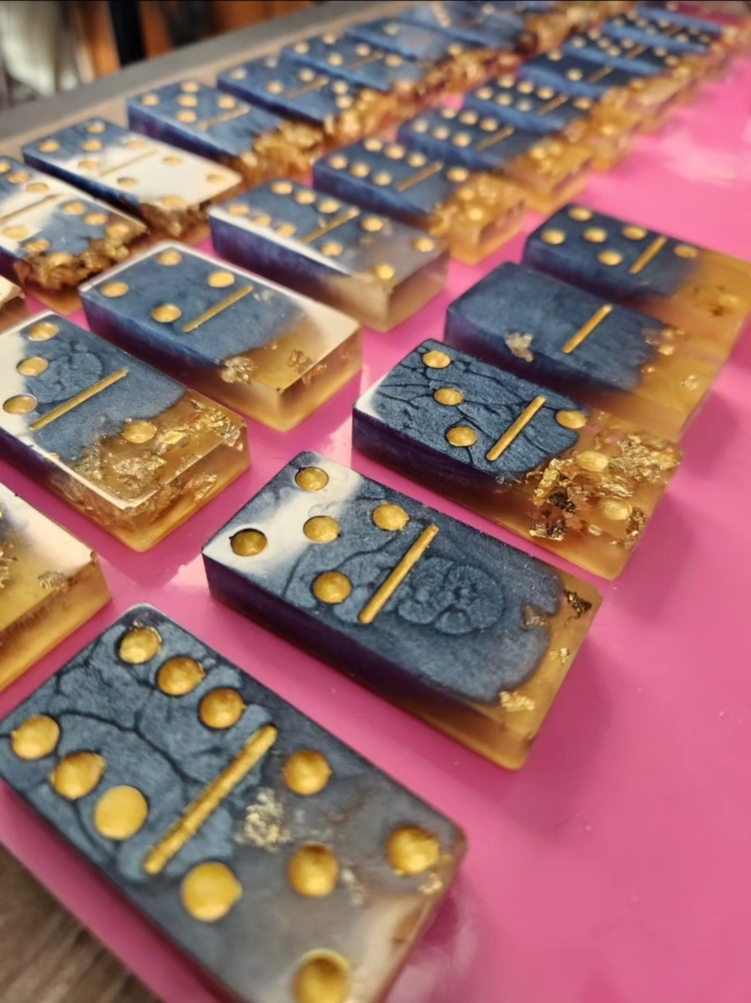 Pressed flower resin domino set in box